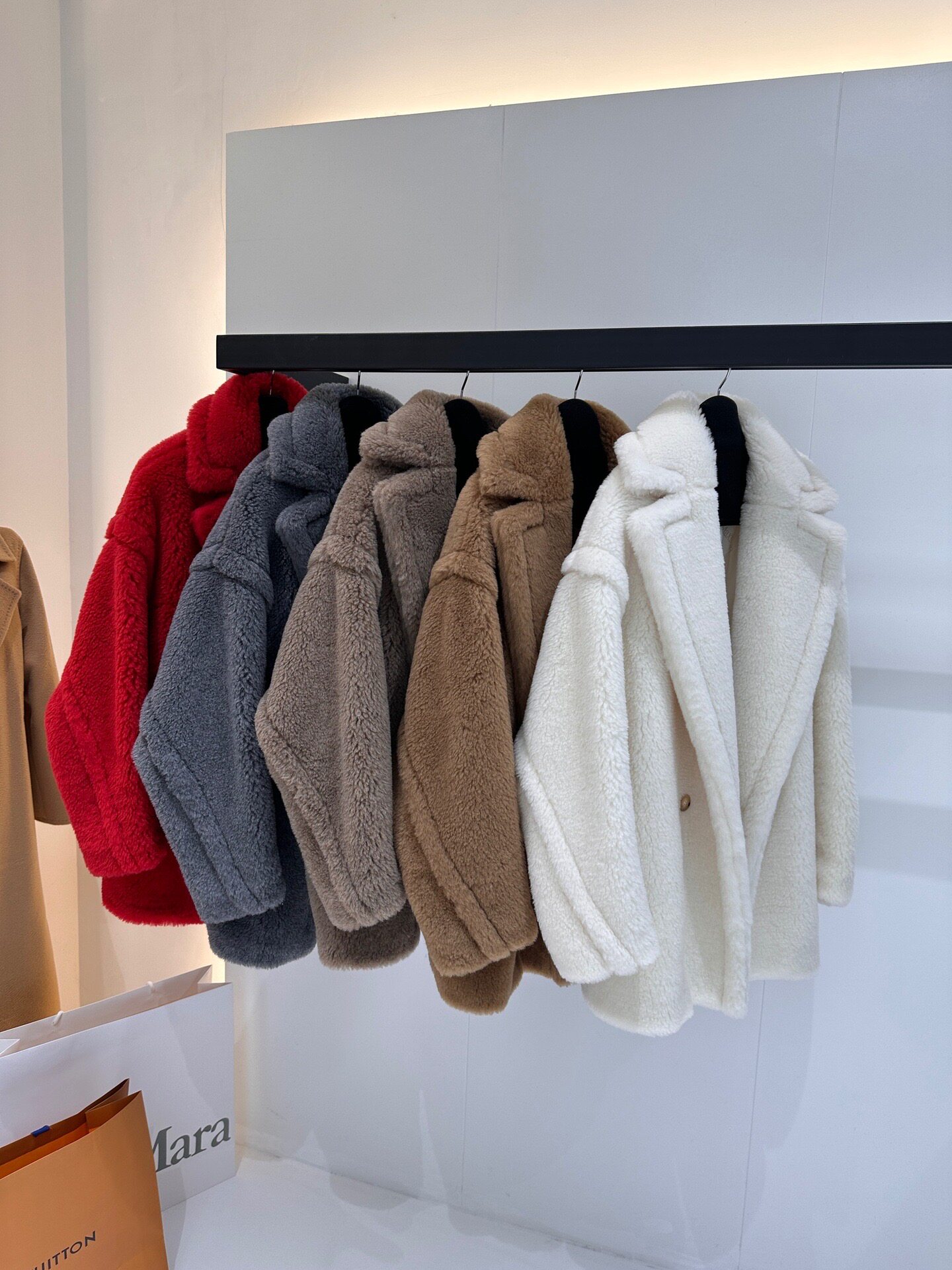 Wool Coat Peacoat - Пальто Max Short Teddy Bear, 62%
